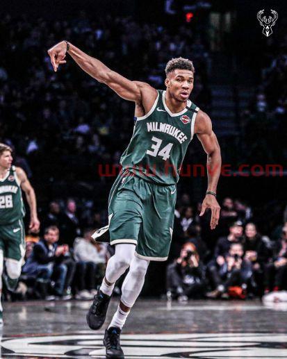 nba官方承认的75大球星排名（nba官方承认的75大球星排名）