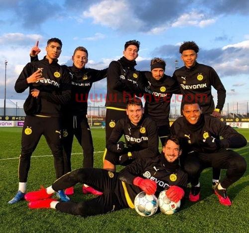 曼城夺冠电影头像图片(曼城夺冠奖金)