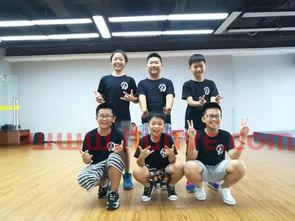 篮球比赛裁判怎么找球员(篮球比赛裁判怎么找球员交流)