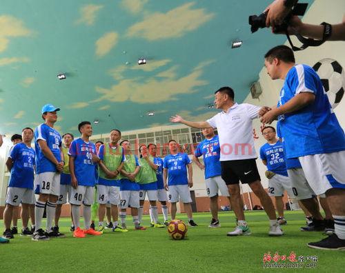 建湖女足主教练(江苏女足教练)