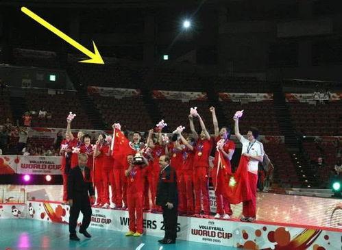 曼城夺冠颁奖中文(曼城夺冠年份)