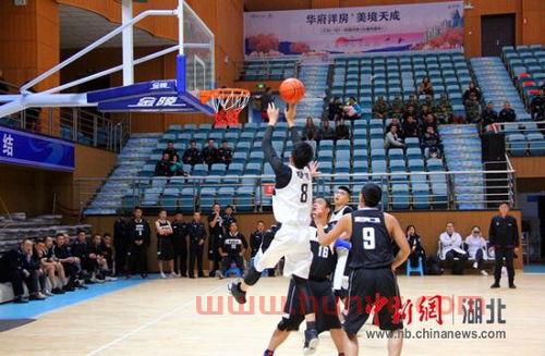 篮球比赛的组织与裁判(篮球比赛的组织与编排)