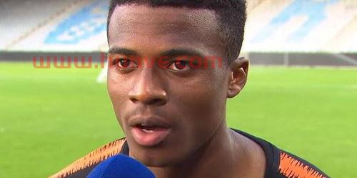 曼城球员名单照片（曼城球员名单照片大全）