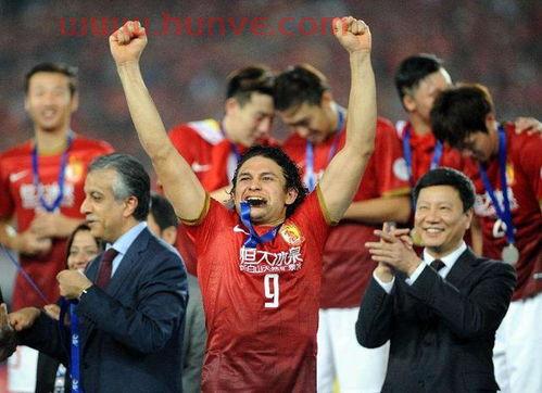 广州恒大亚冠外国球迷(广州恒大足球队亚冠)