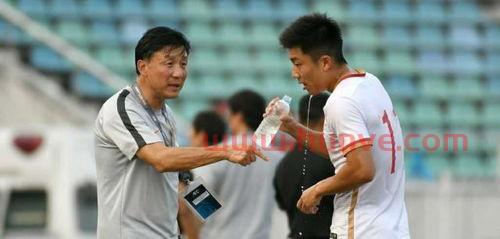 女足主教练成耀东(女足教练组)