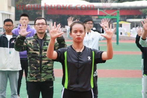 篮球比赛裁判多少个人(篮球裁判一般几个人)