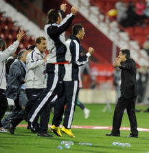 伊朗女足主教练图片卡通(伊朗女足主教练图片卡通头像)