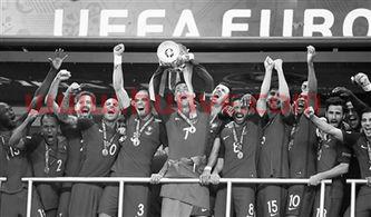 葡萄牙国家队颁奖视频回放(葡萄牙颁奖仪式)